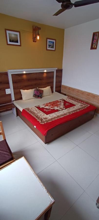 דרמסאלה Sahaj Homestay Naddi מראה חיצוני תמונה